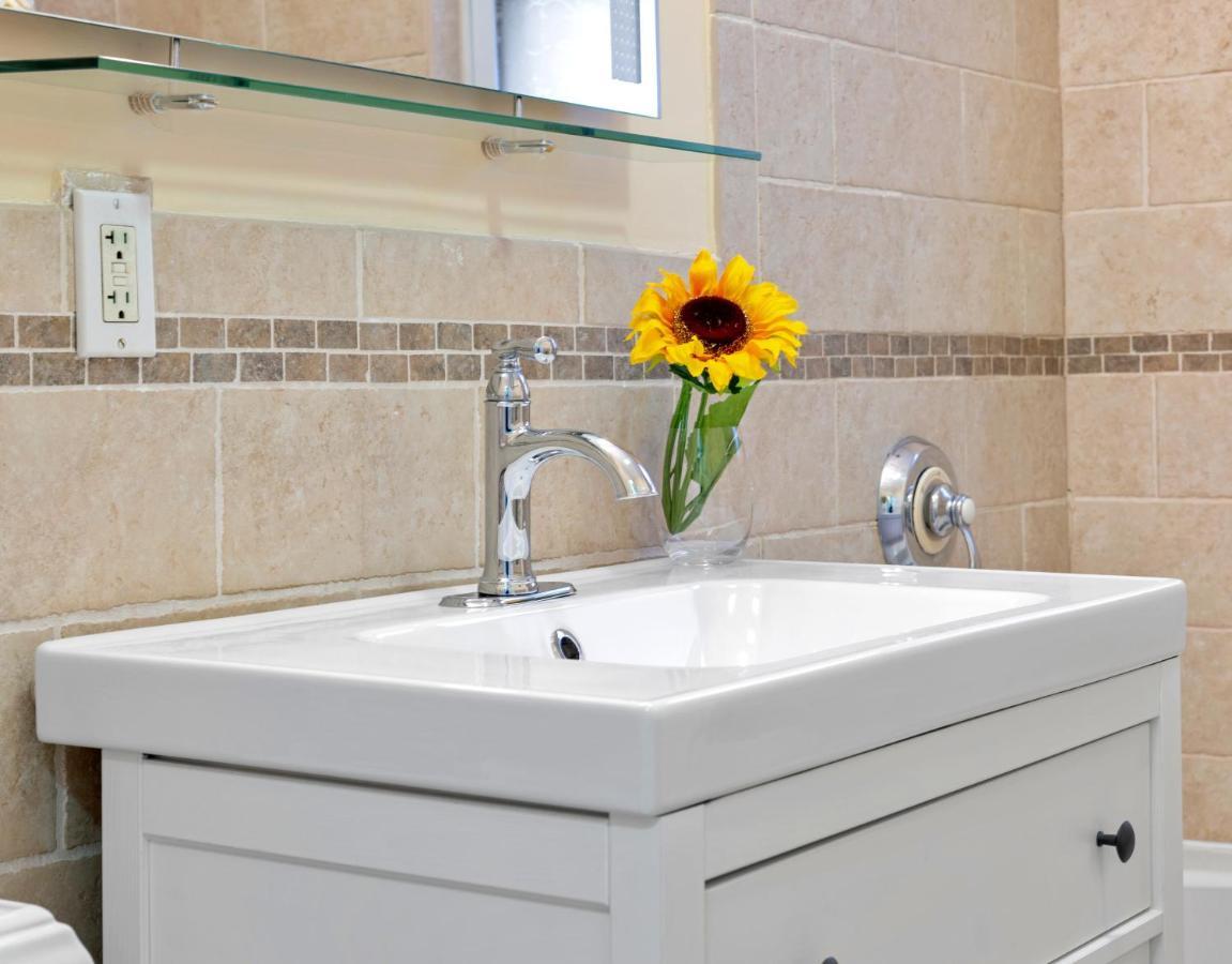 Bright & Spacious 2Br Apartment, Mins From Downtown Boston, Parking Eksteriør bilde