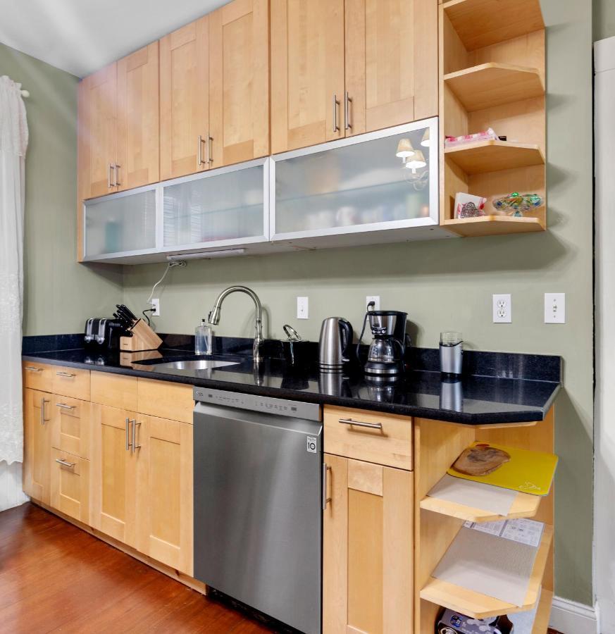Bright & Spacious 2Br Apartment, Mins From Downtown Boston, Parking Eksteriør bilde